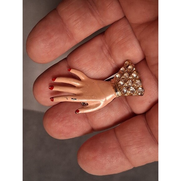 Vintage Rhinestone Enamel Hand Brooch Red Nail Polish Rhinestone Pin - Picture 3 of 4